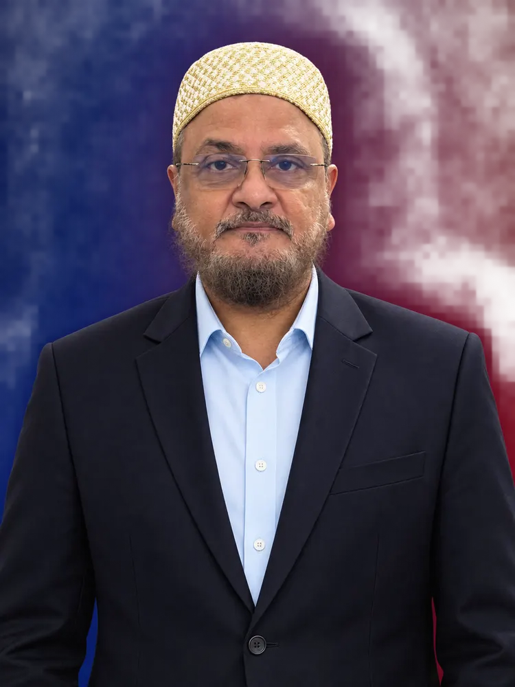 Juzer Saifuddin – Co-Founder
